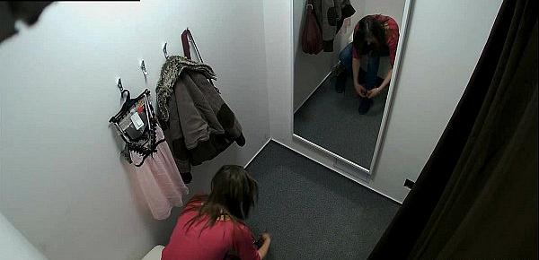  Beautiful Czech Teen Snooped in Changing Room!
